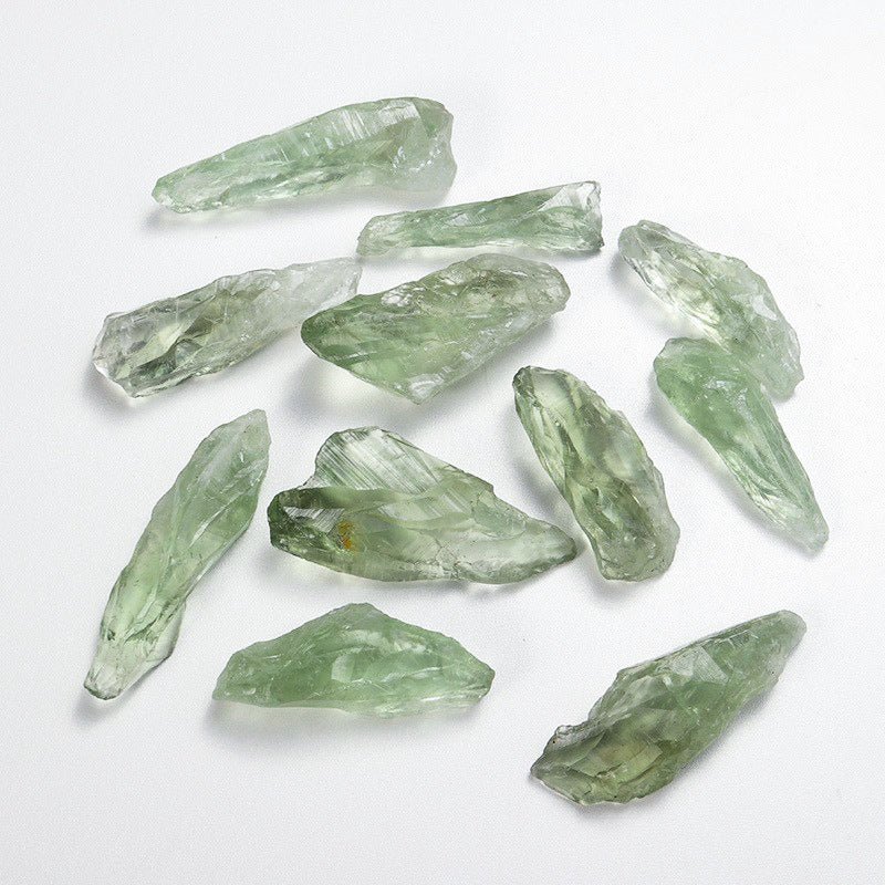 Green Quartz natural aromatherapy stone for attracting abundance and heart healing