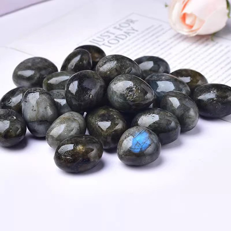 Labradorite tumble stone with labradorescence for magic and intuition