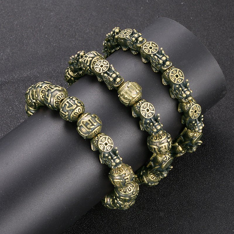 Unisex brass talisman bracelet with Pi Yao, designed to attract money and good fortune.